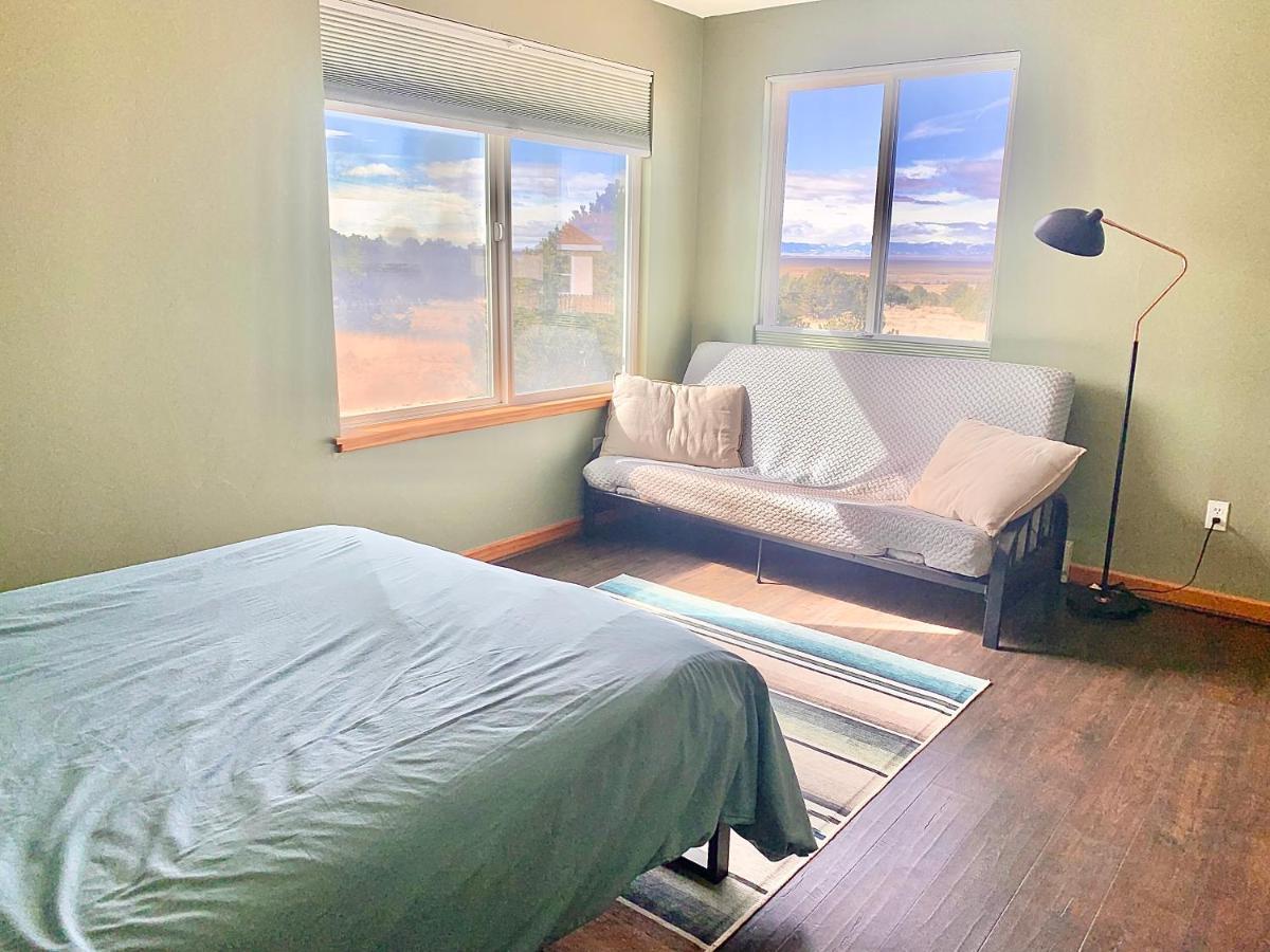 Cozy Remote Retreat • Mountain Views • Stargazing Crestone Exterior foto